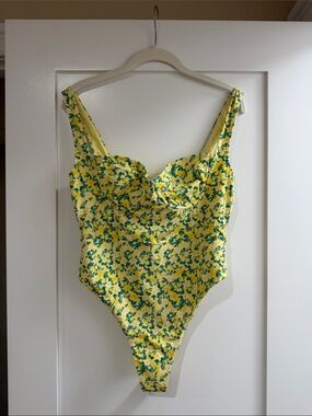 PacSun Yellow Floral Molded Bust One-Piece Swimsuit with Green Print